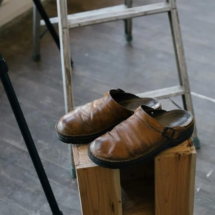 Henrik – Elegant Orthopaedic Leather Clogs – Non-Slip, Padded Sole